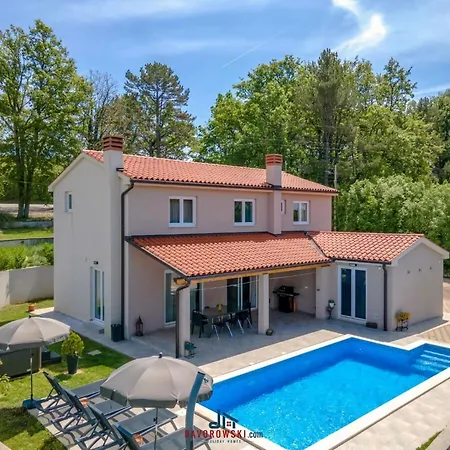 Blaise Comfortable 4*